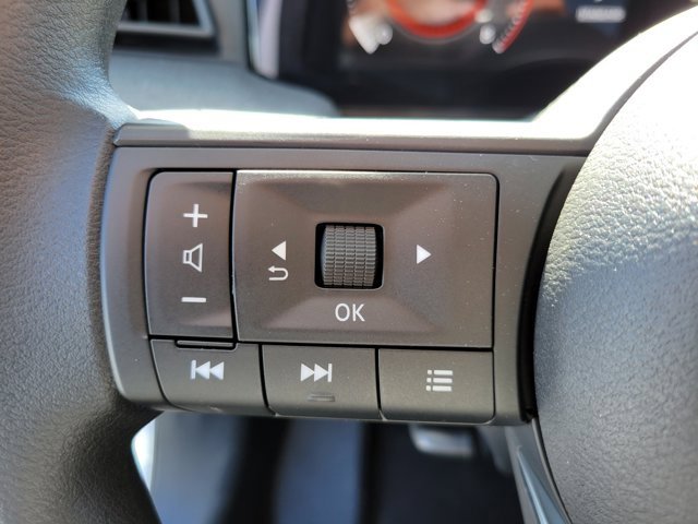 New 2025 Nissan Kicks SV image 14