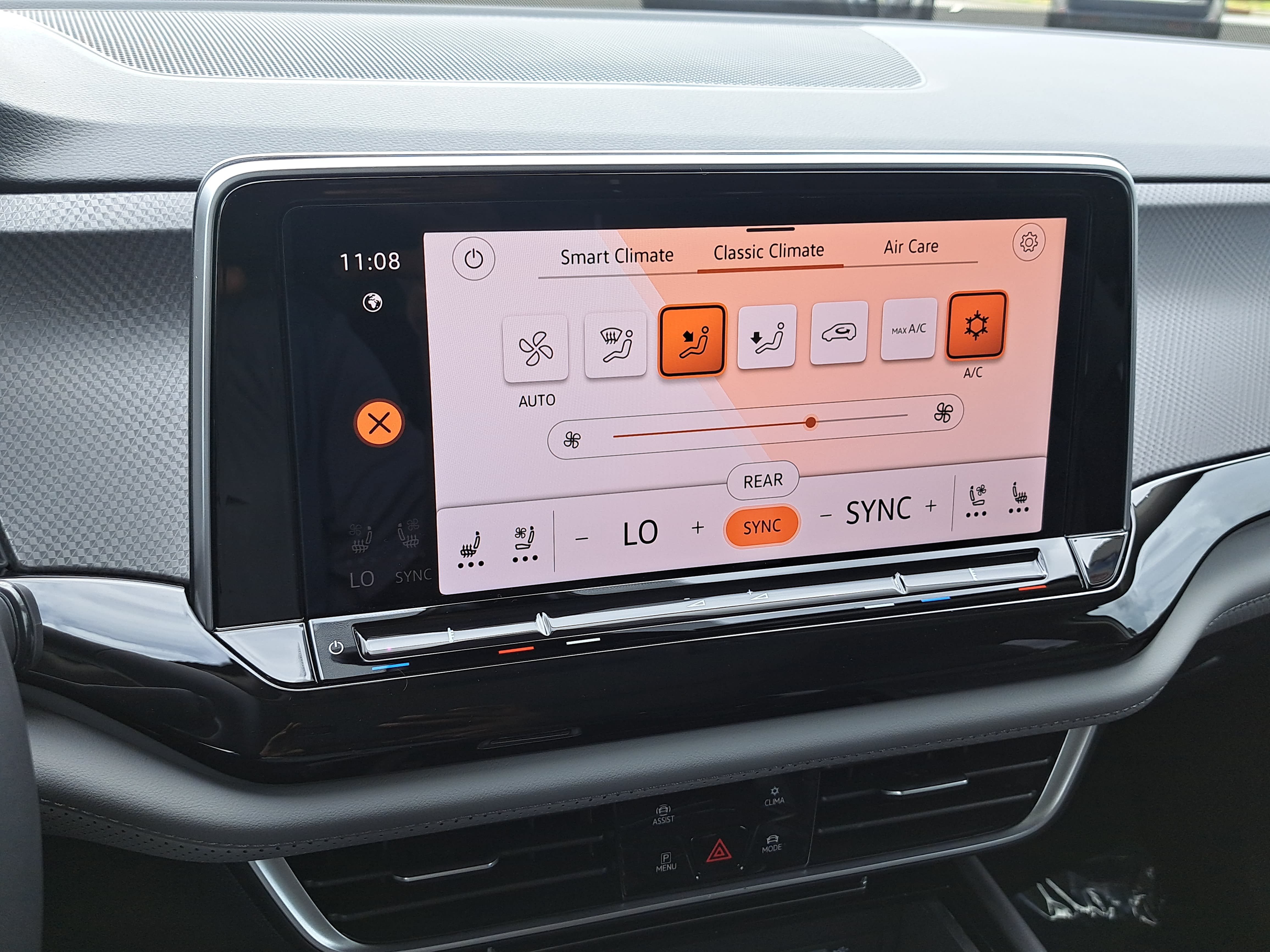 New 2026 Volkswagen Atlas Peak Edition AWD/4WD image 22