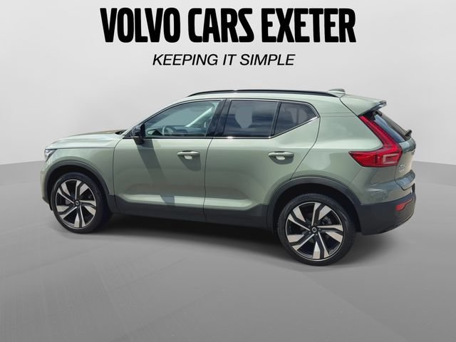 Certified 2025 Volvo XC40 B5 Ultra AWD/4WD image 8