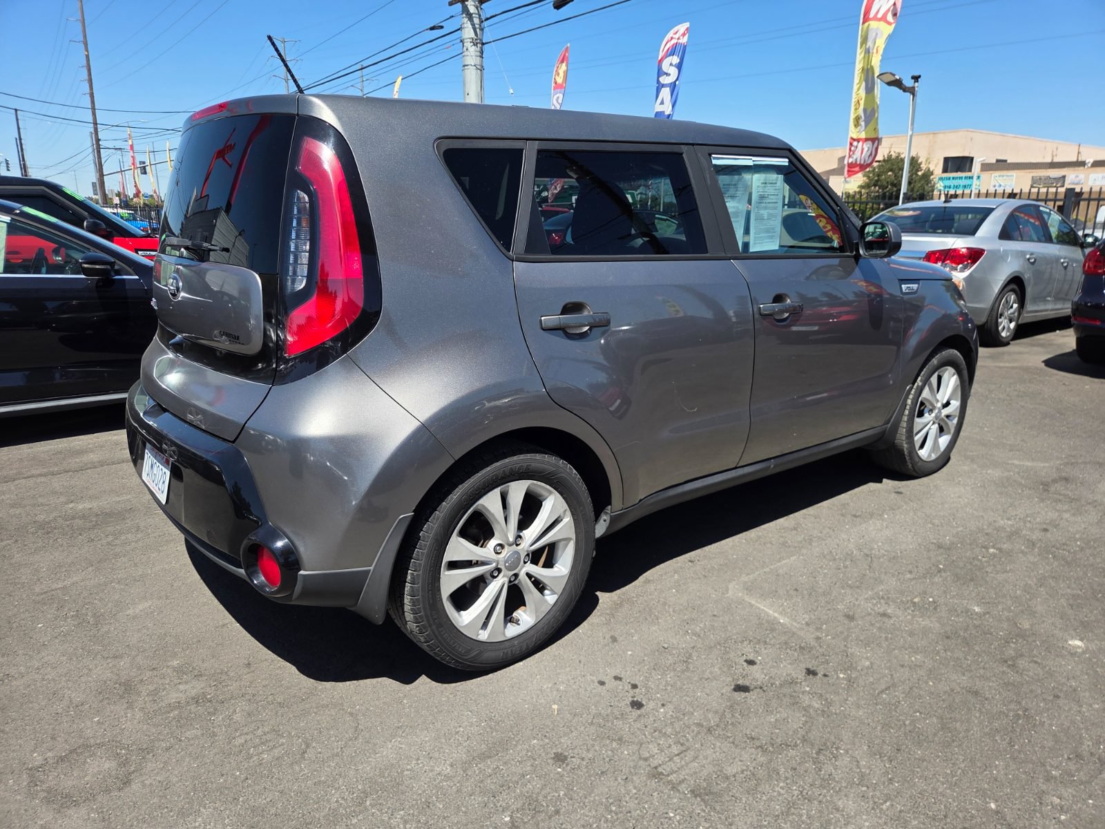 Used 2016 Kia Soul + FWD image 4
