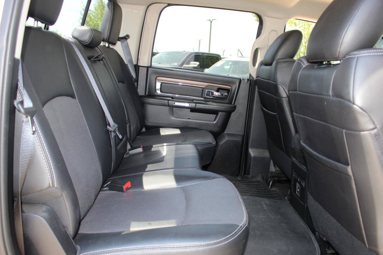 Used 2016 RAM 1500 Laramie w/ Convenience Group AWD/4WD image 18
