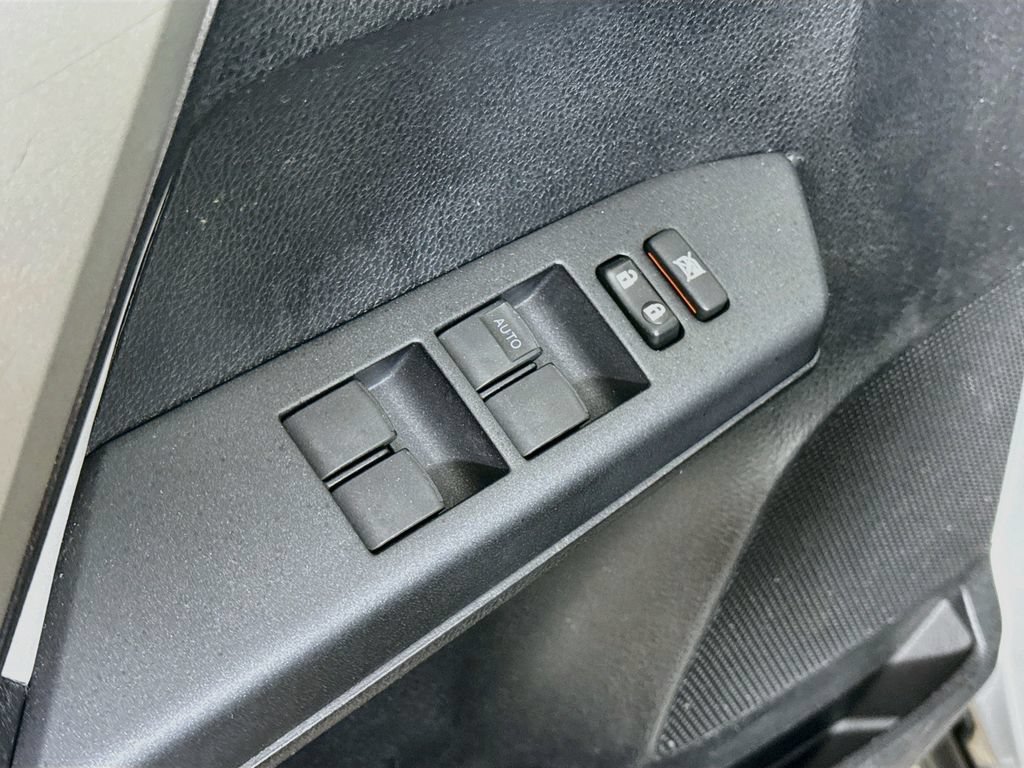 Used 2016 Toyota RAV4 XLE w/ Convenience Package FWD image 17