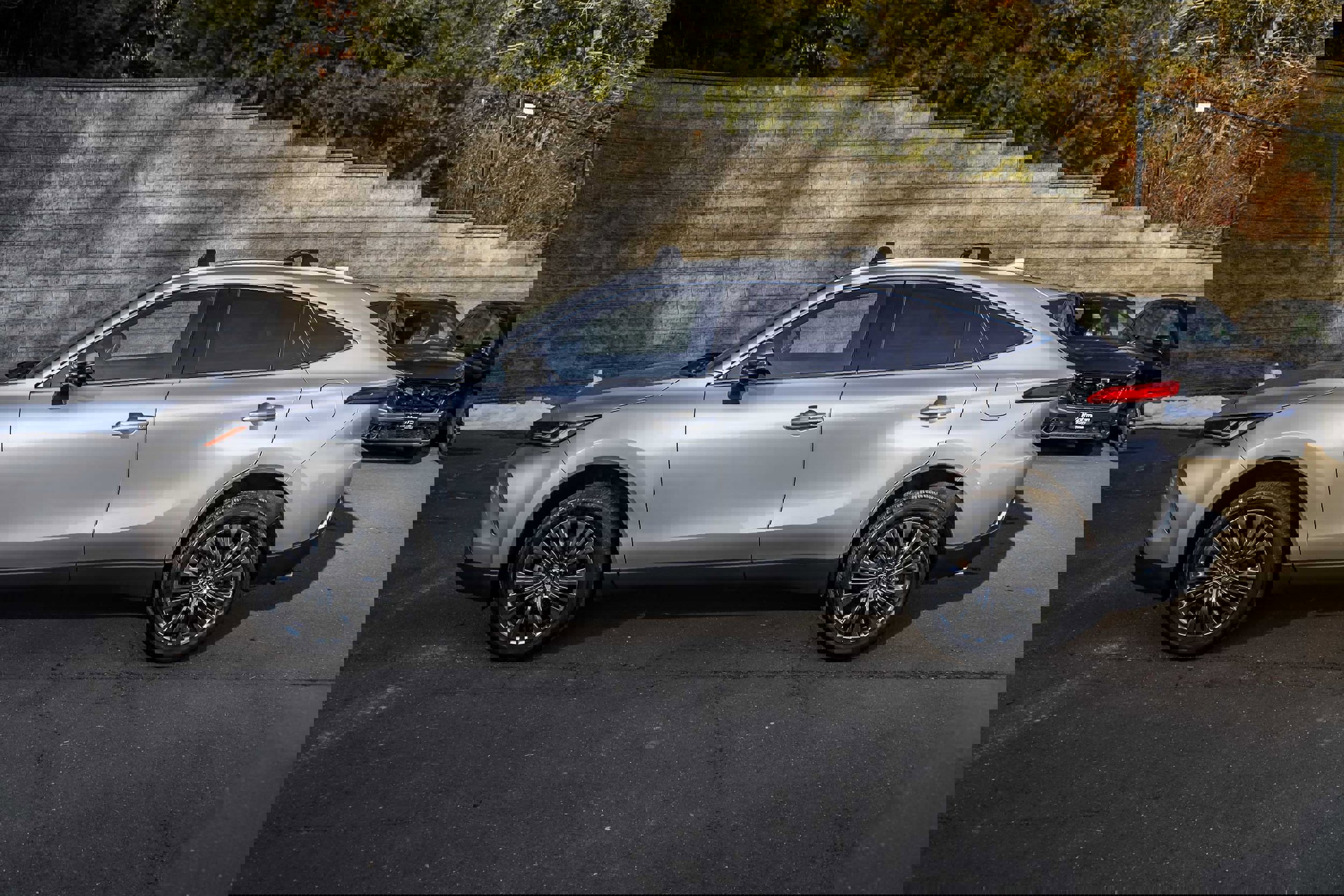 Certified 2024 Toyota Venza Limited image 10