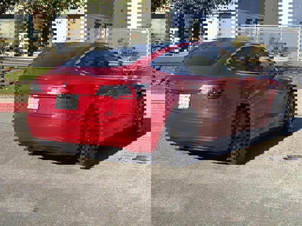 Used 2020 Tesla Model 3 Standard Range Plus image 4