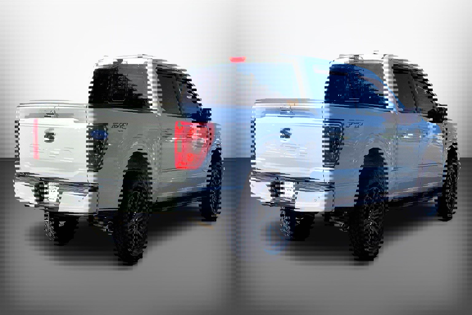 Used 2022 Ford F150 XLT w/ Equipment Group 302A High image 14