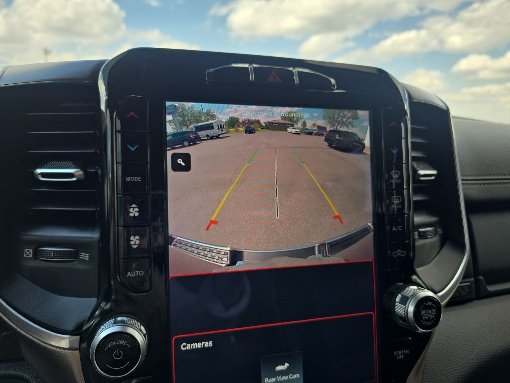Used 2022 RAM 1500 Laramie AWD/4WD image 36