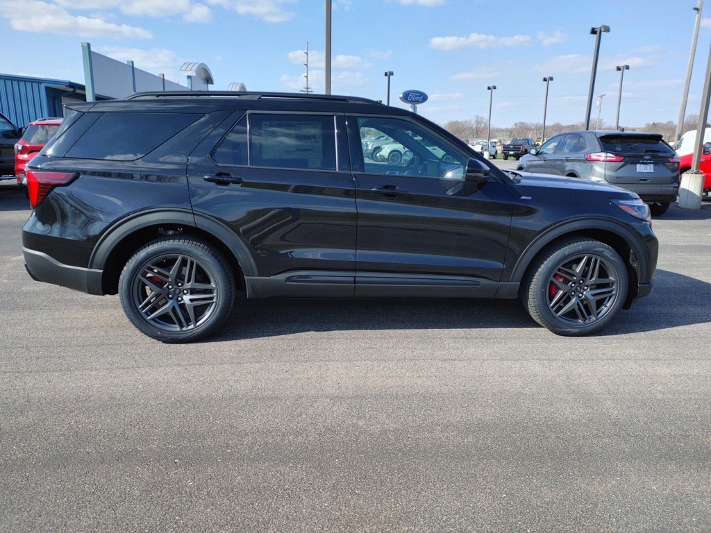 New 2025 Ford Explorer ST-Line w/ Premium Package image 8