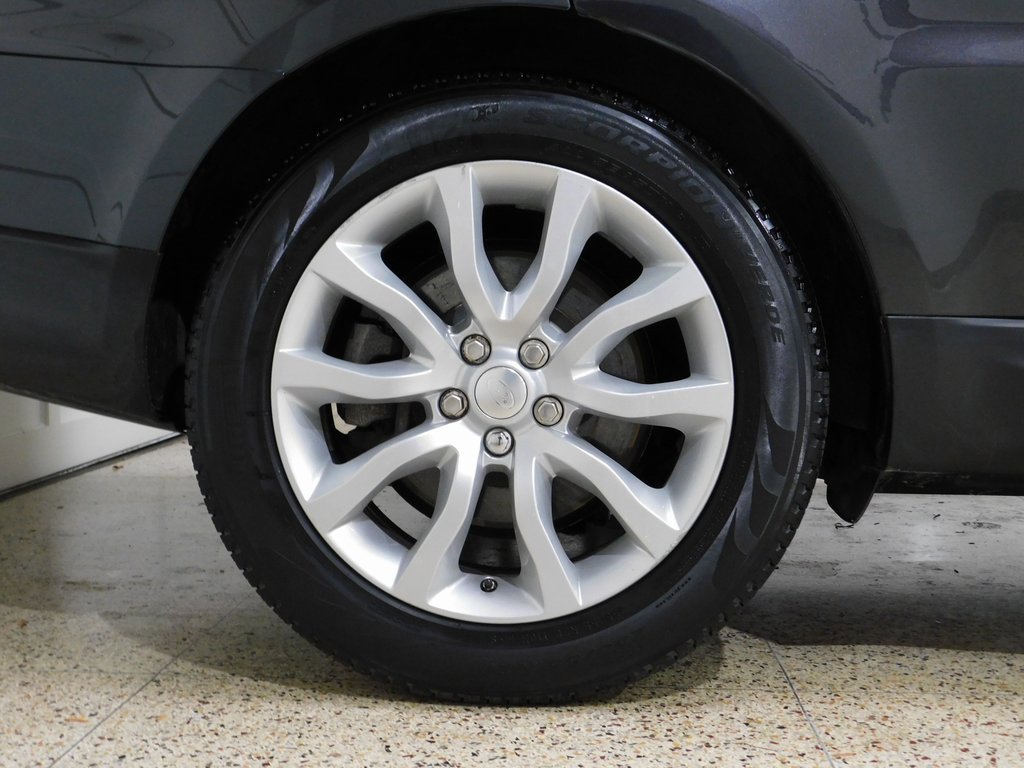 Used 2014 Land Rover Range Rover Sport HSE image 96