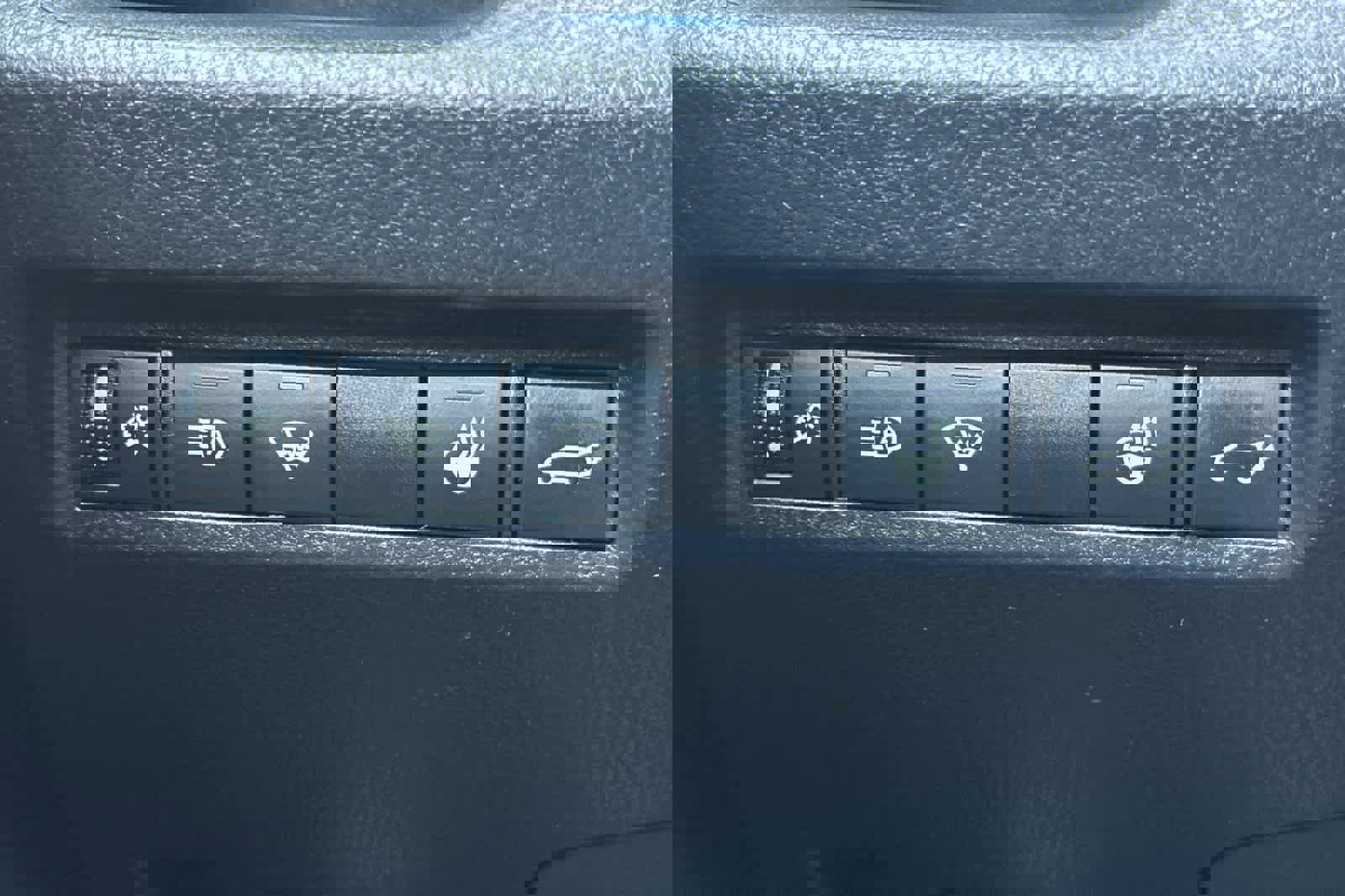 Used 2021 Toyota RAV4 XSE image 31