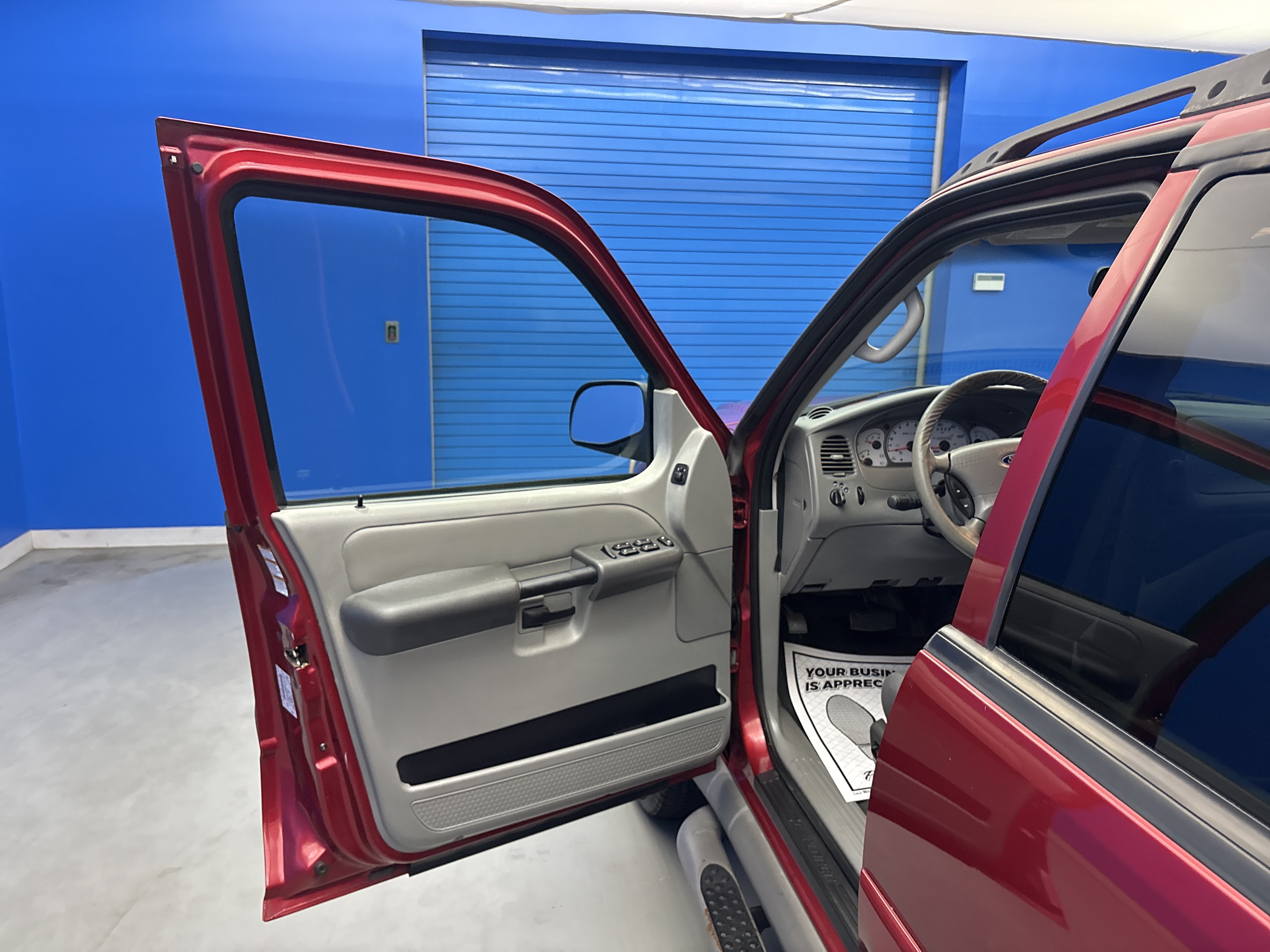 Used 2003 Ford Explorer Sport Trac XLS RWD image 9