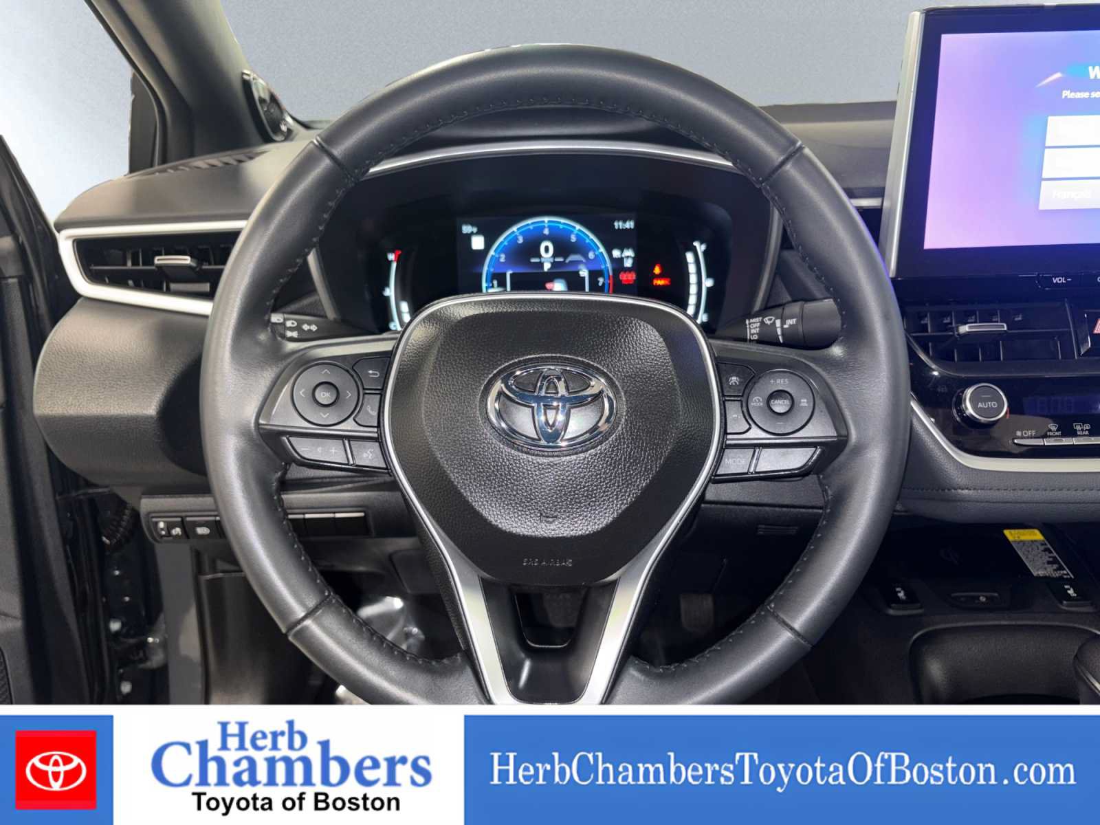 Used 2025 Toyota Corolla XSE FWD image 16