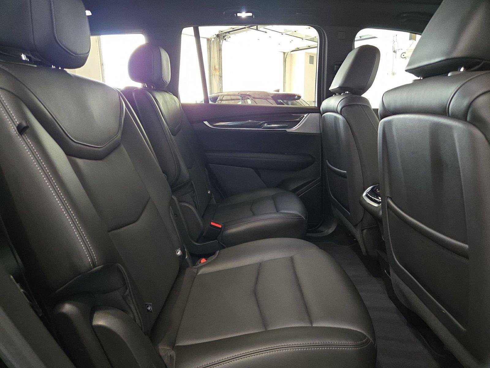 Certified 2025 Cadillac XT6 Sport w/ Technology Package AWD/4WD image 30
