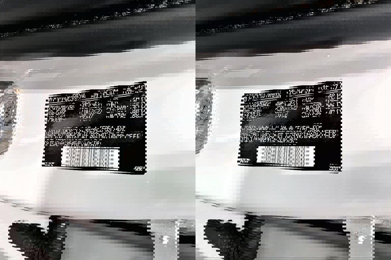 Certified 2022 Volvo XC40 T4 R-Design w/ Advanced Package image 31