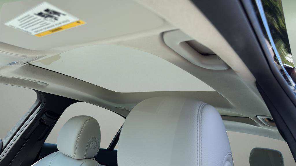 Used 2015 Mercedes-Benz C 300 4MATIC Sedan image 12