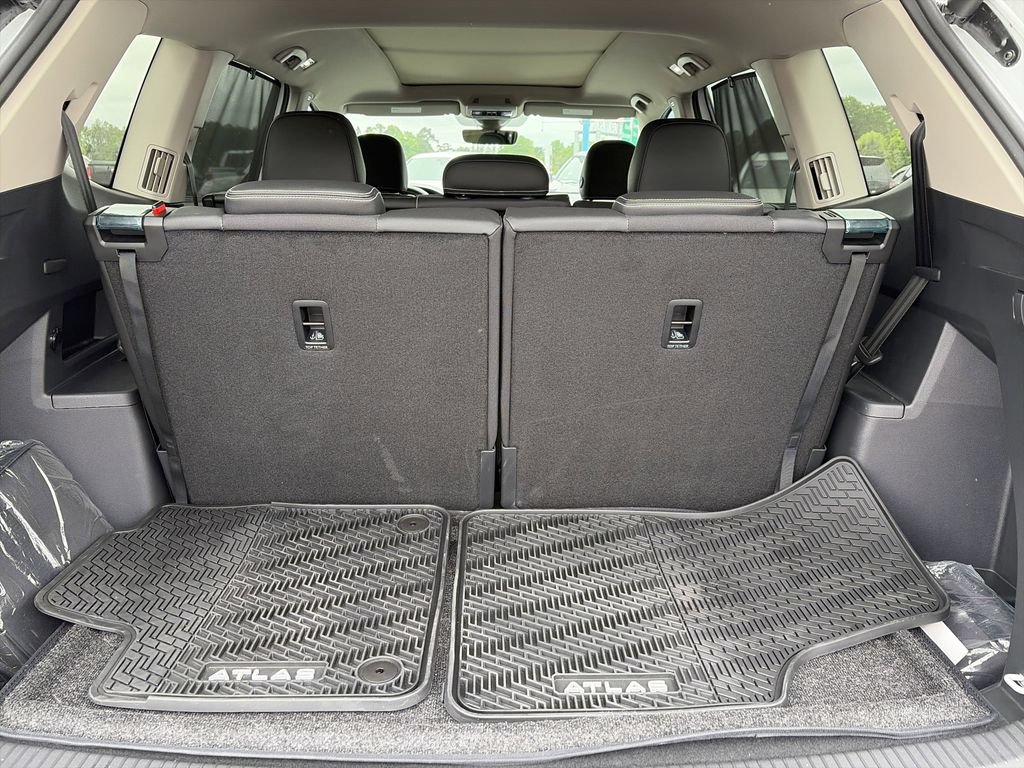 Certified 2026 Volkswagen Atlas SE FWD image 12