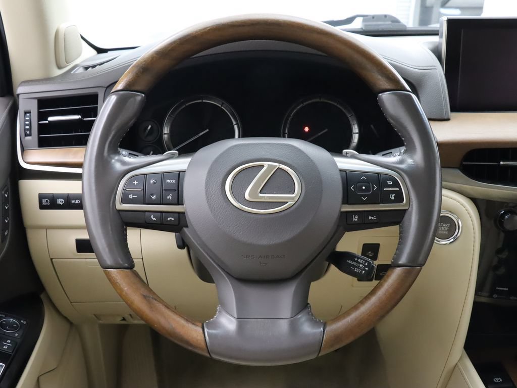 Used 2017 Lexus LX 570 4WD w/ Luxury Package image 16