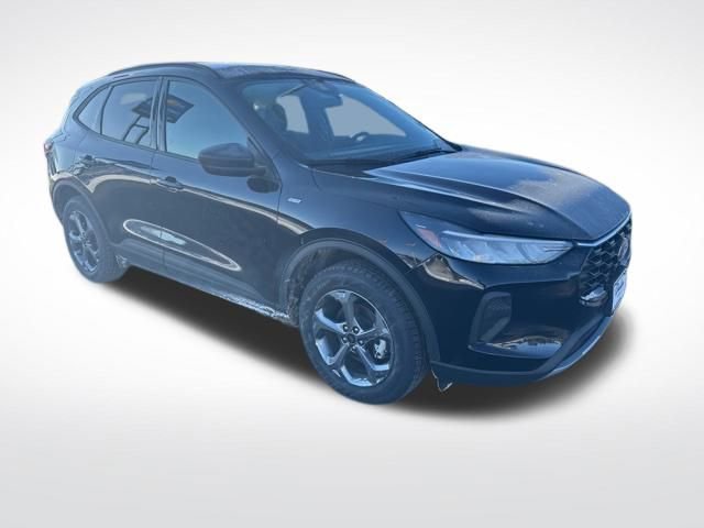 Used 2025 Ford Escape ST-Line image 3