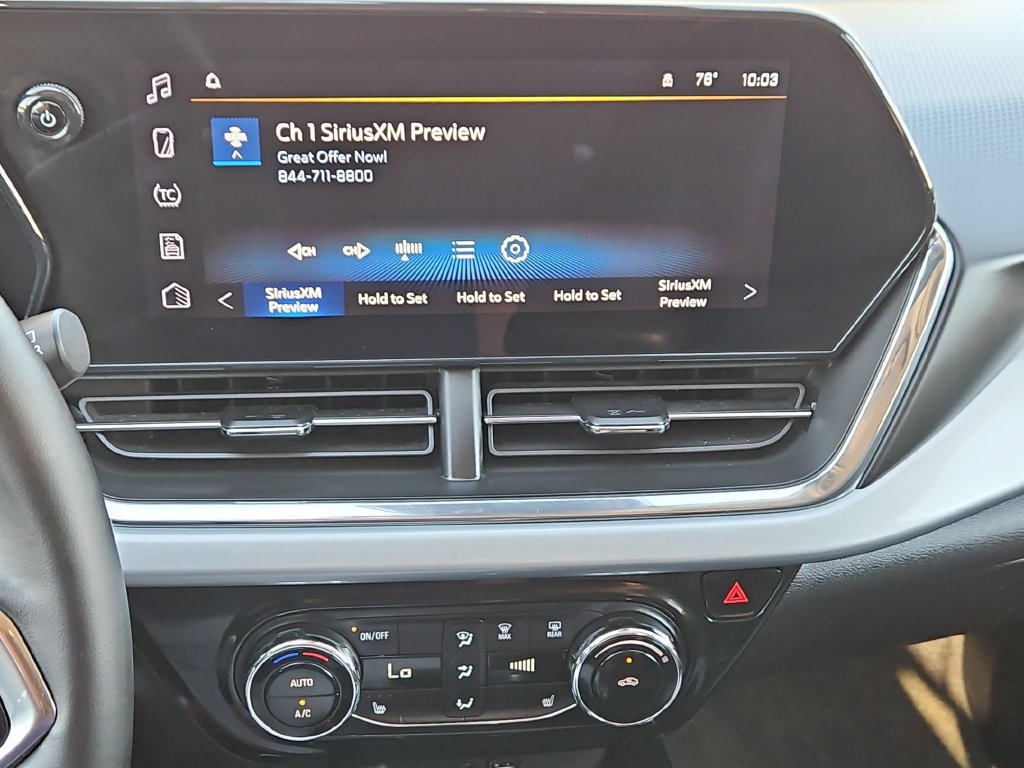 Used 2025 Chevrolet Trax LT w/ LT Convenience Package FWD image 19