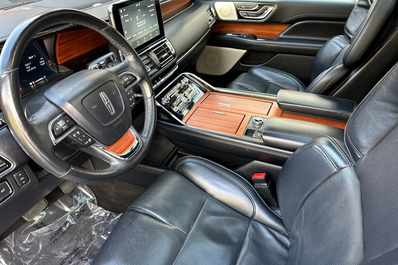 Used 2019 Lincoln Navigator L Reserve w/ Cargo Package image 5