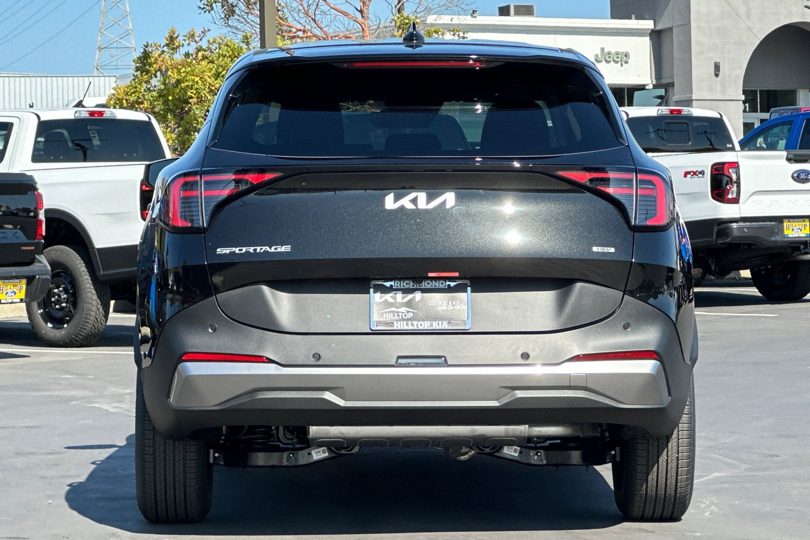 New 2027 Kia Sportage LX FWD image 5