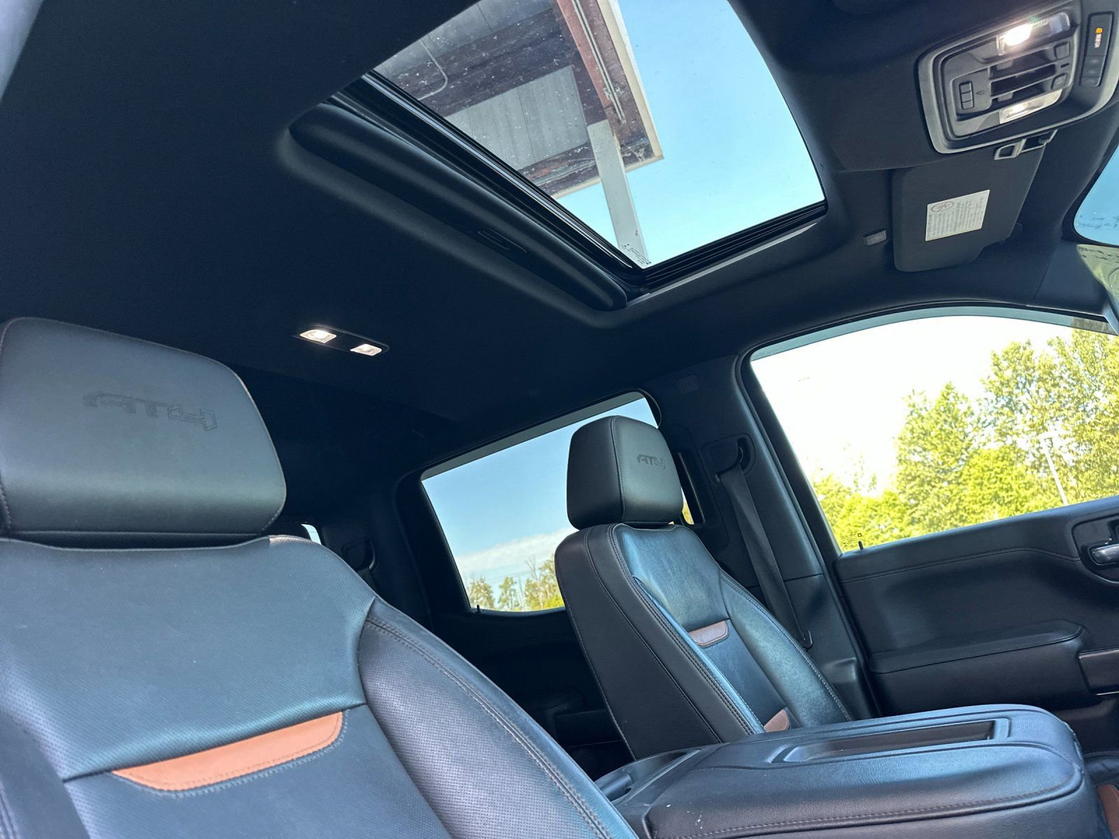 Used 2020 GMC Sierra 1500 AT4 w/ AT4 Premium Package AWD/4WD image 15