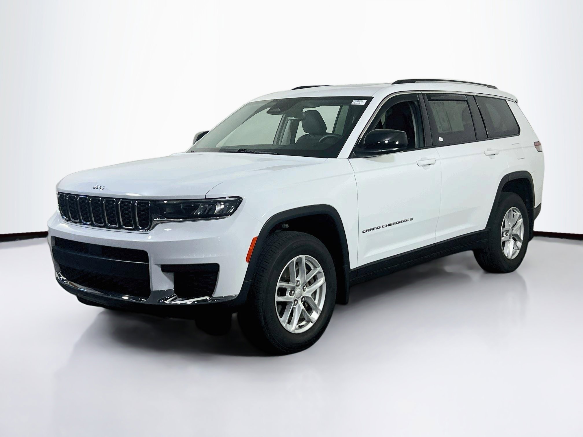 Used 2023 Jeep Grand Cherokee L Laredo w/ Luxury Tech Group I AWD/4WD image 1