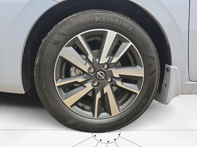 Used 2025 Nissan Versa SV w/ Trunk Package FWD image 30