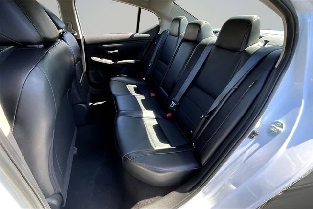 Used 2023 Nissan Sentra SR w/ SR Premium Package FWD image 21