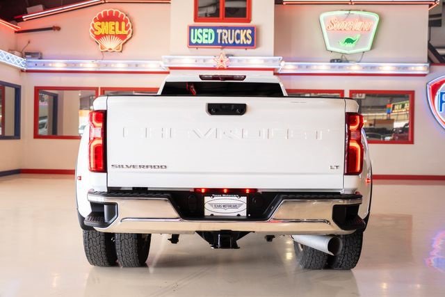 Used 2022 Chevrolet Silverado 3500 LT w/ Convenience Package image 9