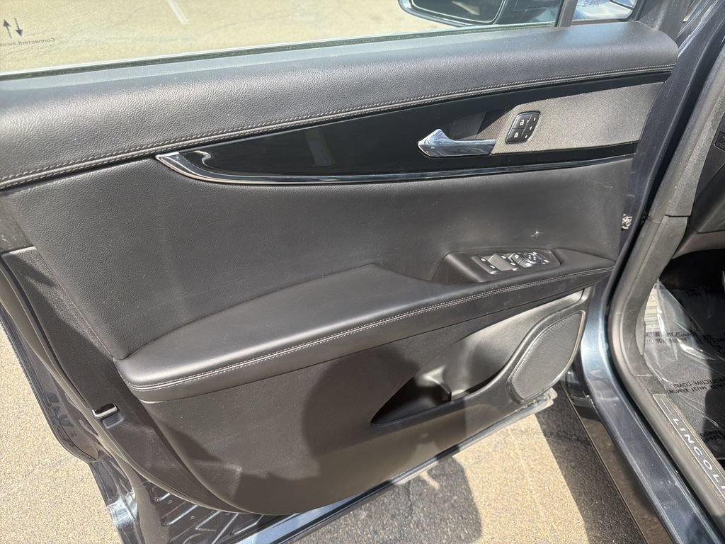 Certified 2023 Lincoln Nautilus Reserve AWD/4WD image 11