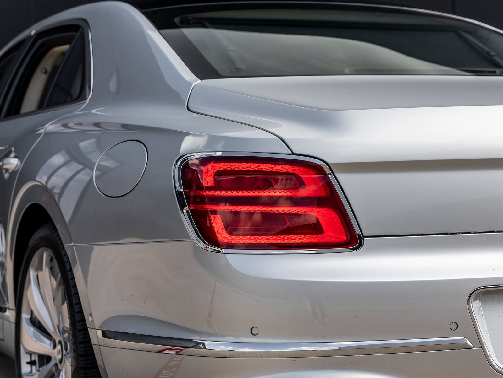 Used 2026 Bentley Flying Spur V8 AWD/4WD image 13
