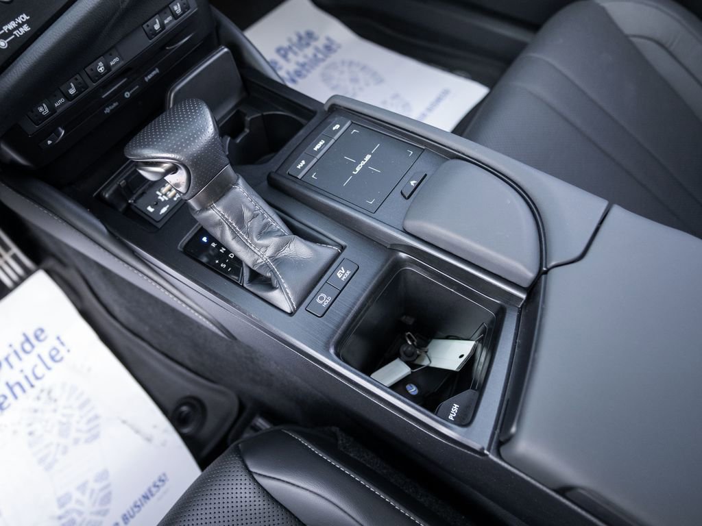 Certified 2022 Lexus ES 300h F Sport w/ Accessory Package 2 image 23