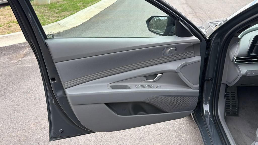 New 2026 Hyundai Elantra Sport w/ Cargo Package image 11