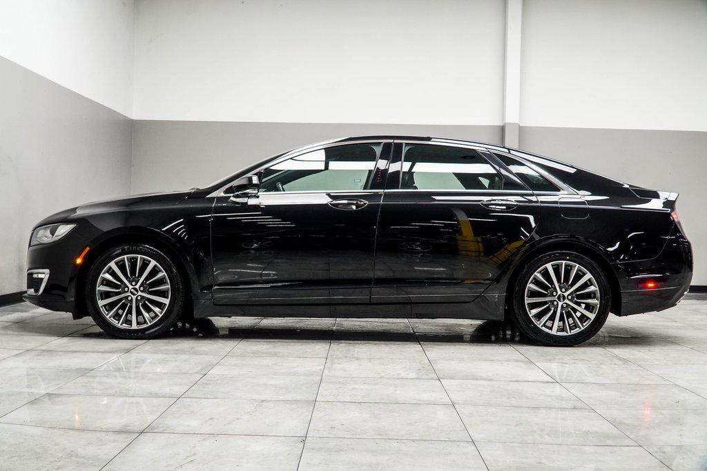 Used 2017 Lincoln MKZ Premiere image 9