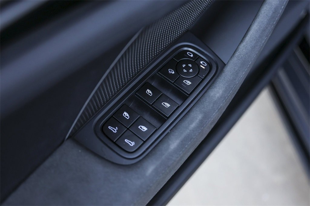 Certified 2025 Porsche Panamera GTS image 29