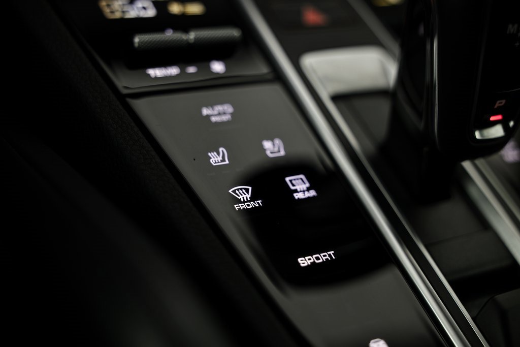 Used 2023 Porsche Cayenne image 39