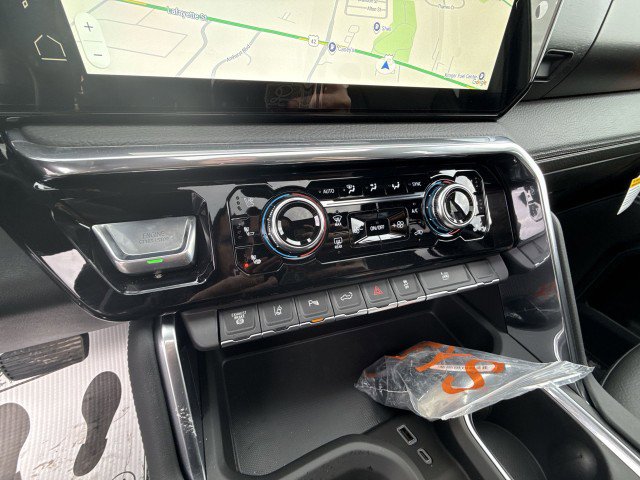 New 2026 GMC Sierra 3500 Denali w/ Denali Reserve Package image 17