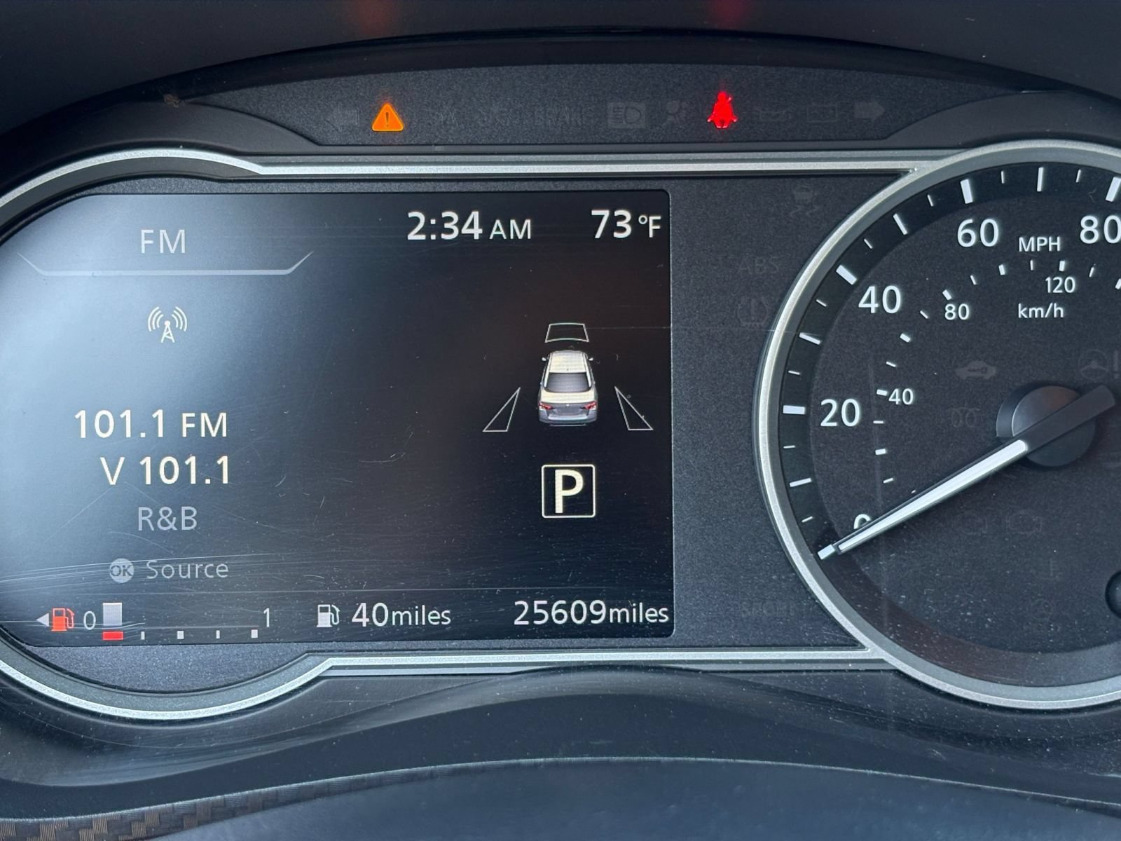 Used 2025 Nissan Versa SV FWD image 38