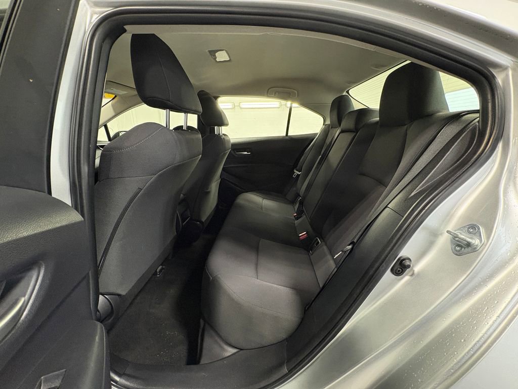 Used 2021 Toyota Corolla LE image 21