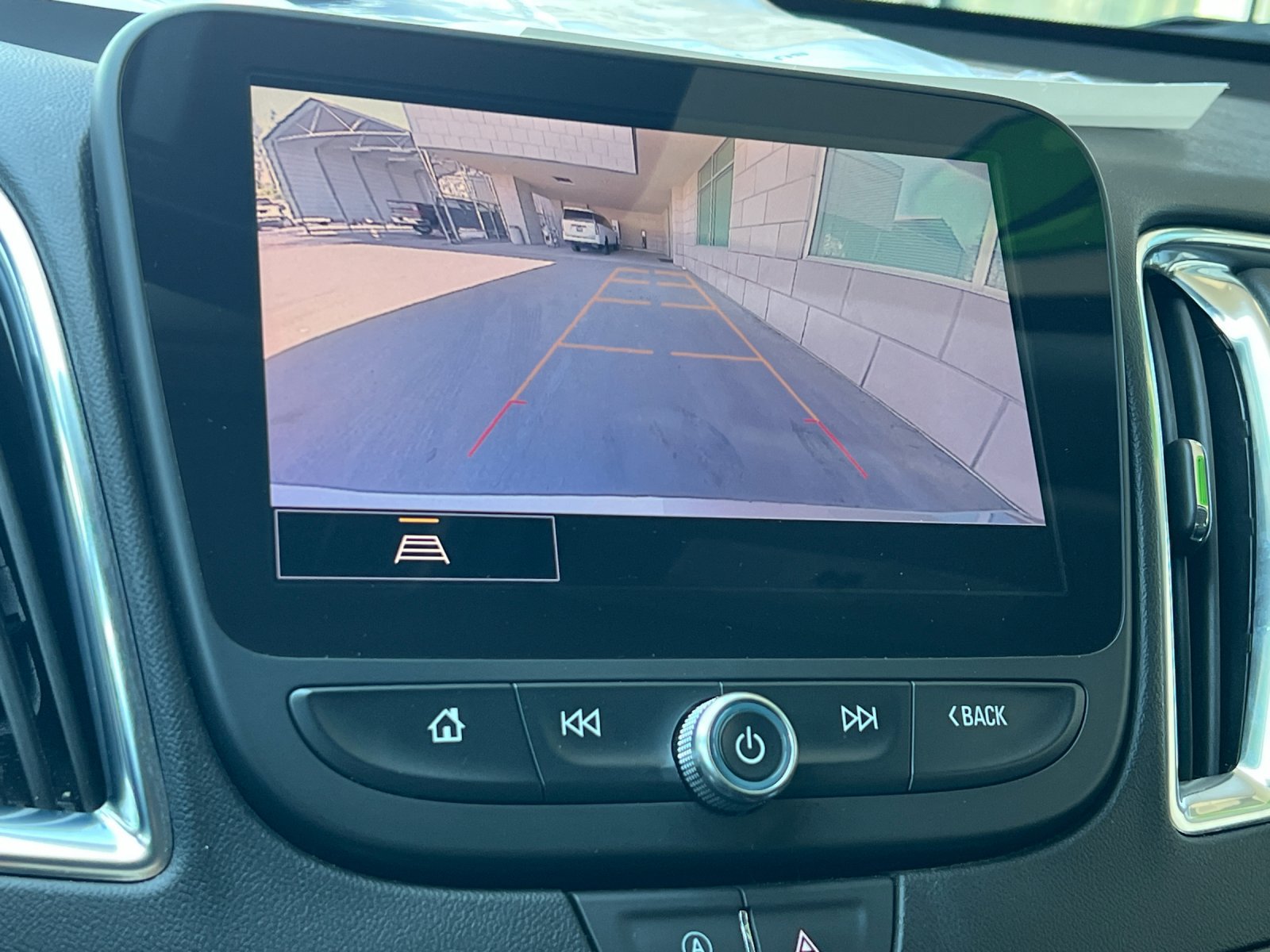 Used 2024 Chevrolet Malibu LT FWD image 18