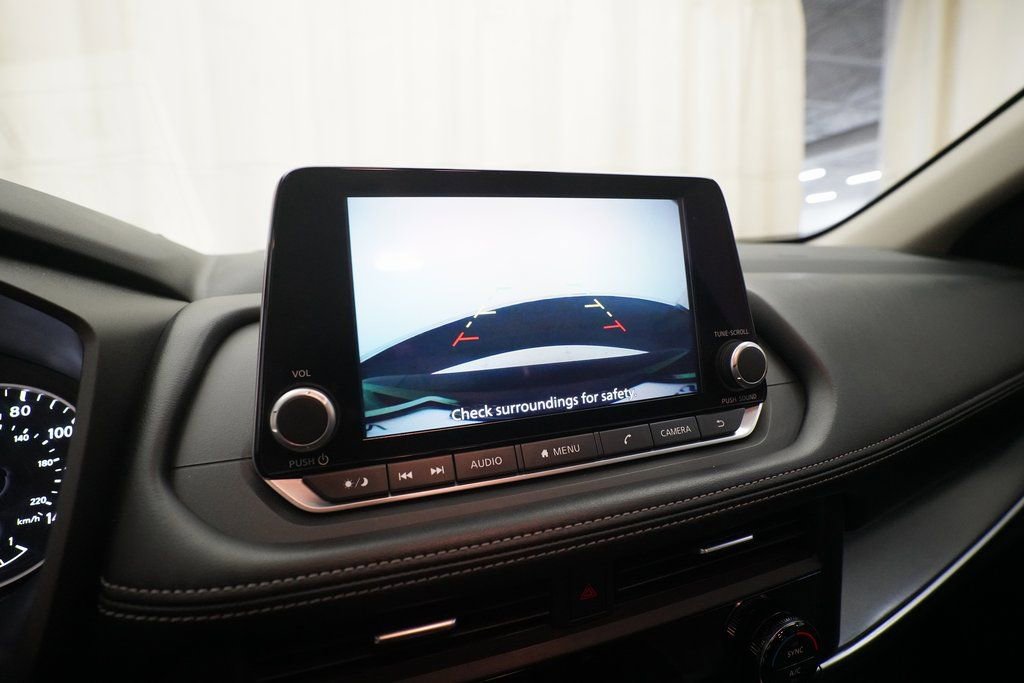 Used 2024 Nissan Rogue SV image 20