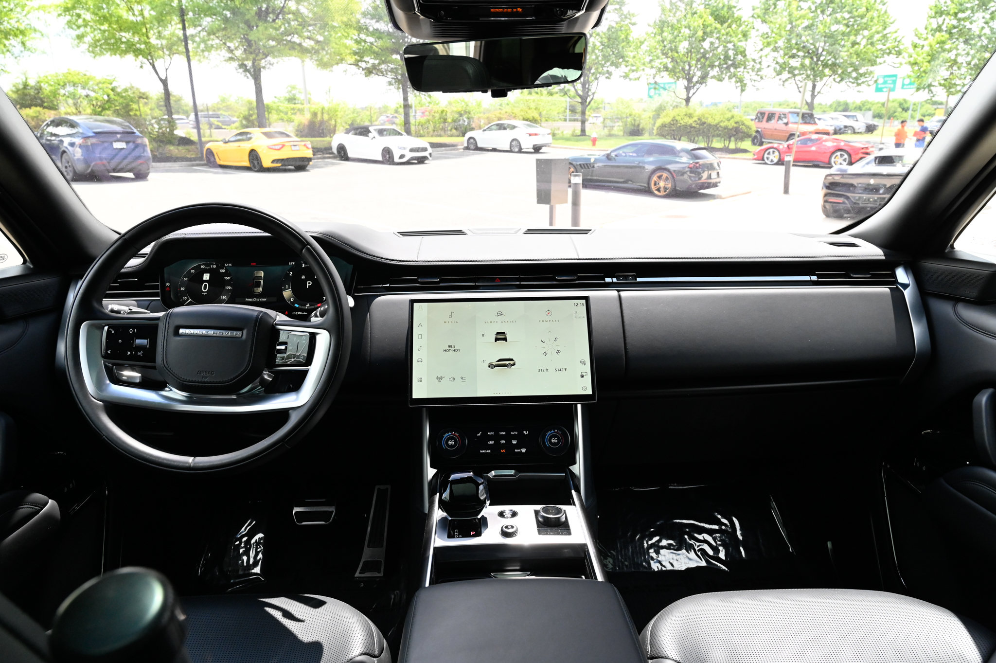 Used 2023 Land Rover Range Rover SV AWD/4WD image 47