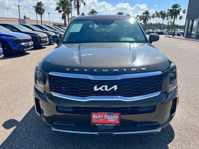 Used 2022 Kia Telluride S FWD image 2