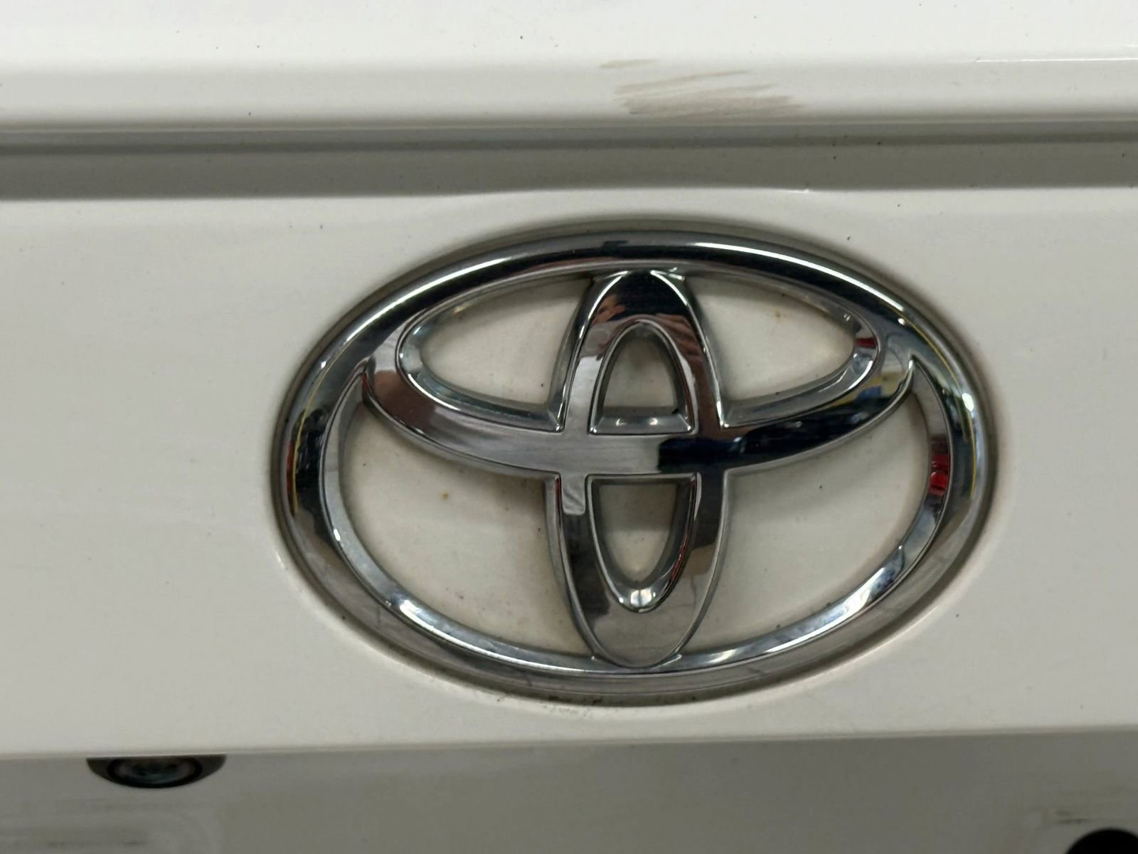 Used 2019 Toyota RAV4 LE w/ Carpet Mat Package AWD/4WD image 14