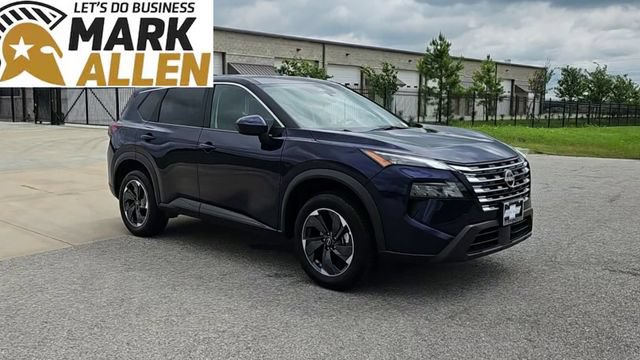 Used 2025 Nissan Rogue SV FWD image 2