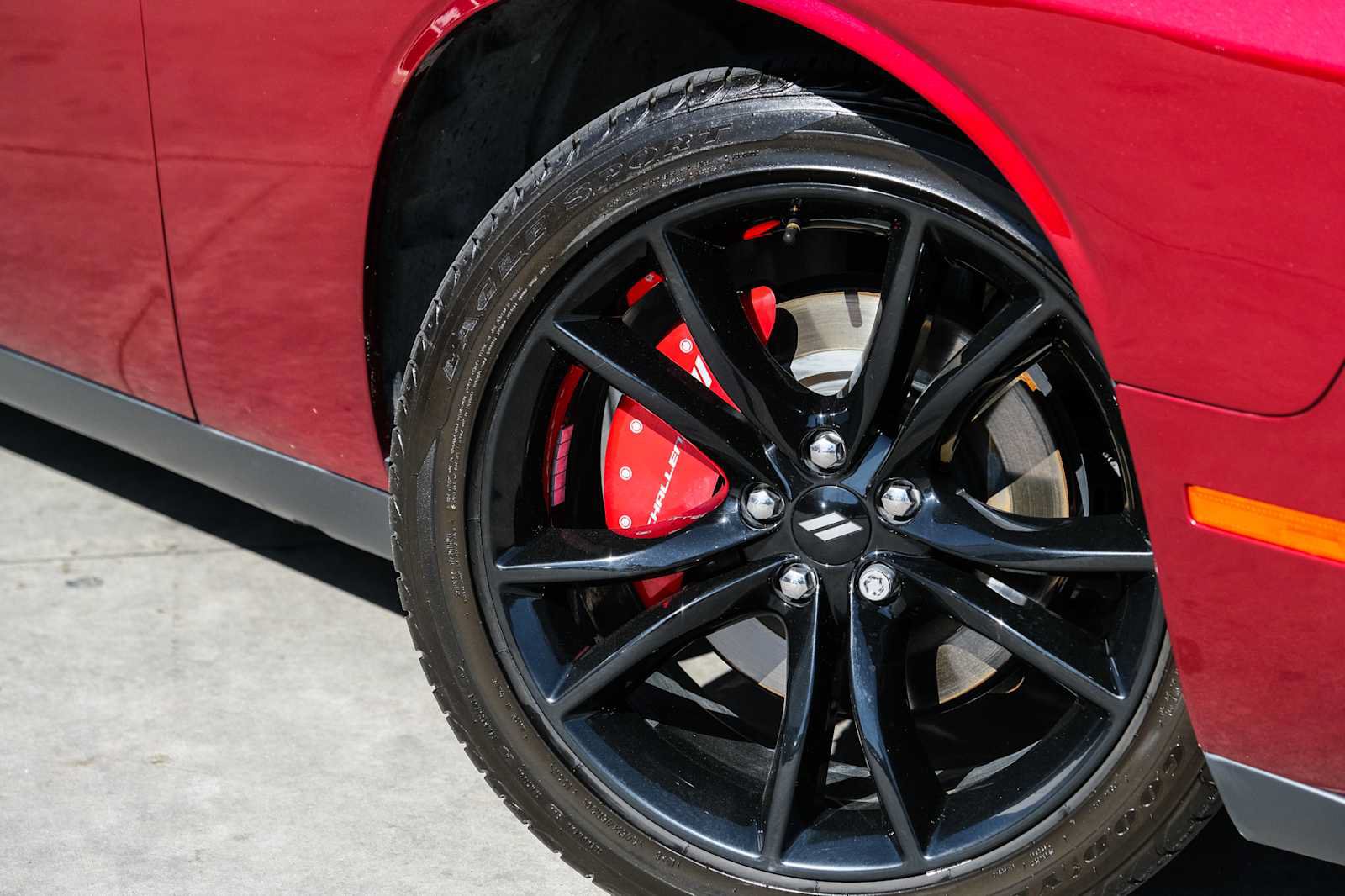 Used 2018 Dodge Challenger SXT Plus RWD image 7