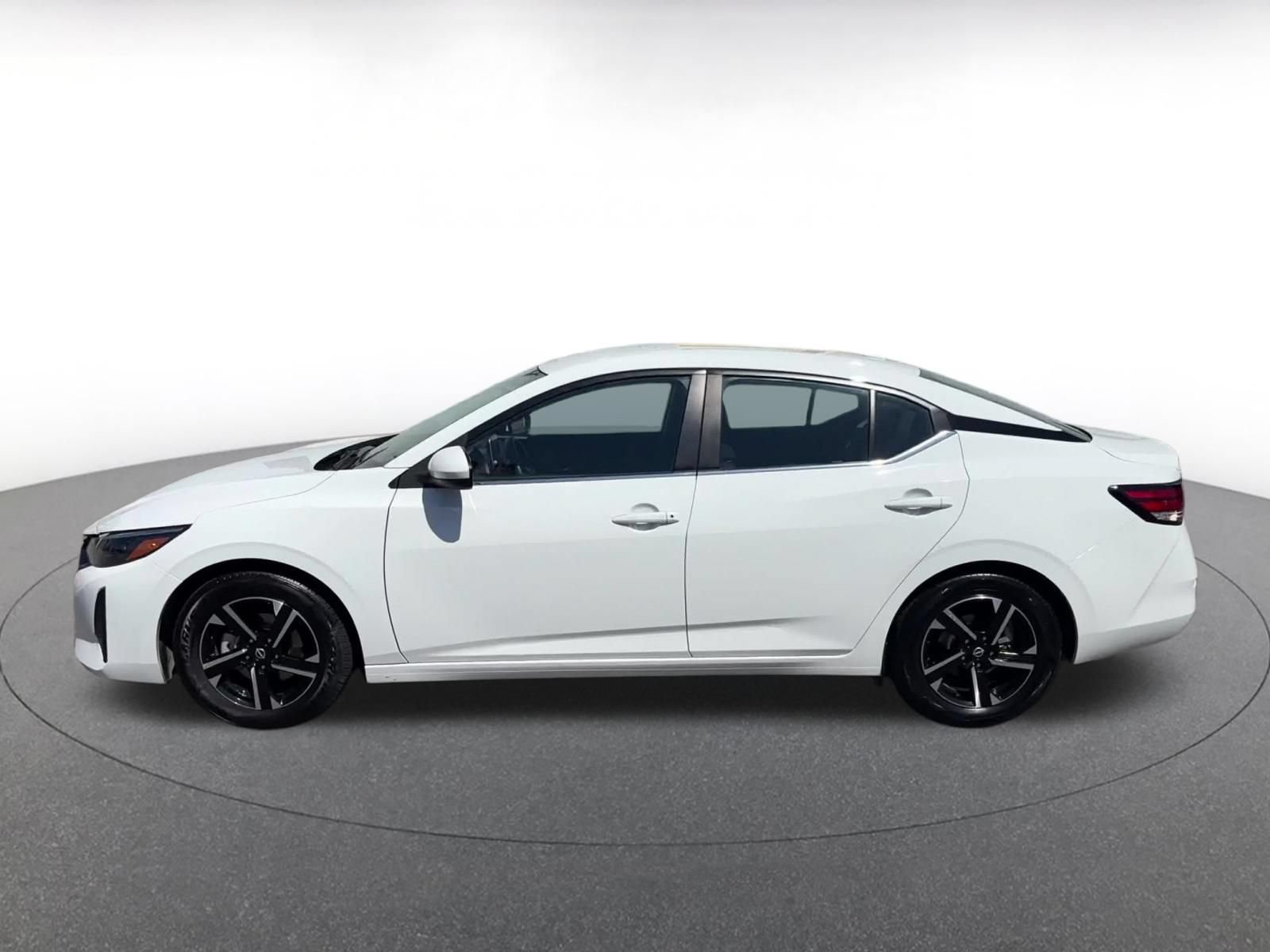 Used 2025 Nissan Sentra SV FWD image 7