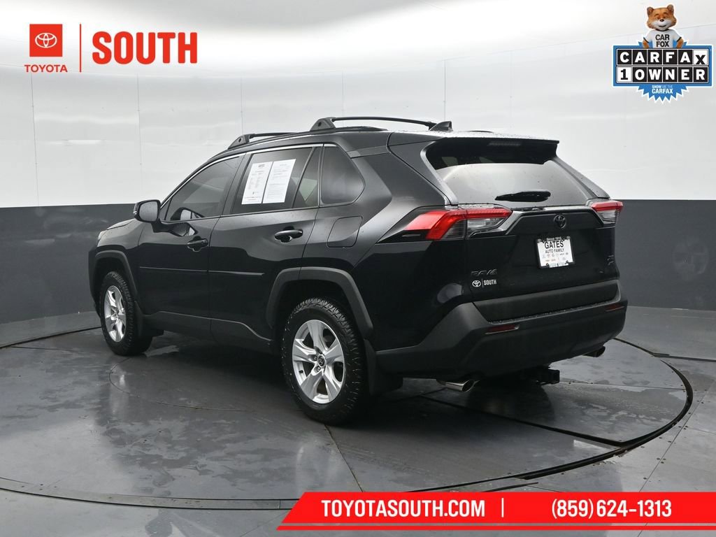Used 2021 Toyota RAV4 XLE w/ Convenience Package image 8