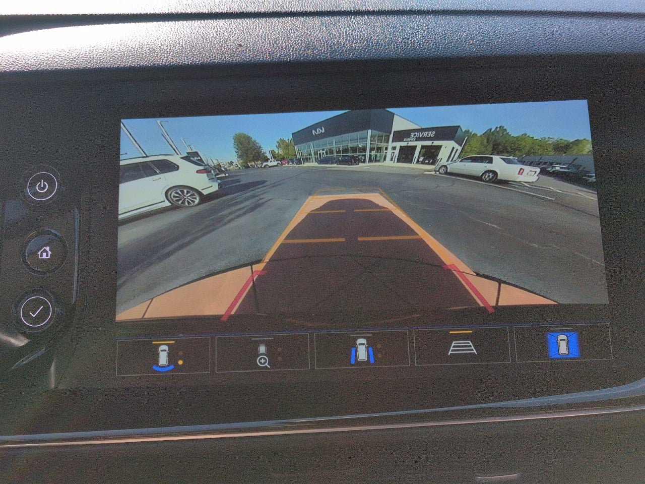 Used 2023 Buick Envision Avenir FWD image 20