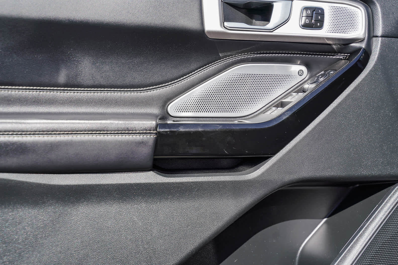 Used 2023 Ford Explorer ST w/ Equipment Group 401A image 19
